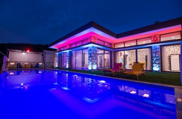 Kalkan Villa Neon